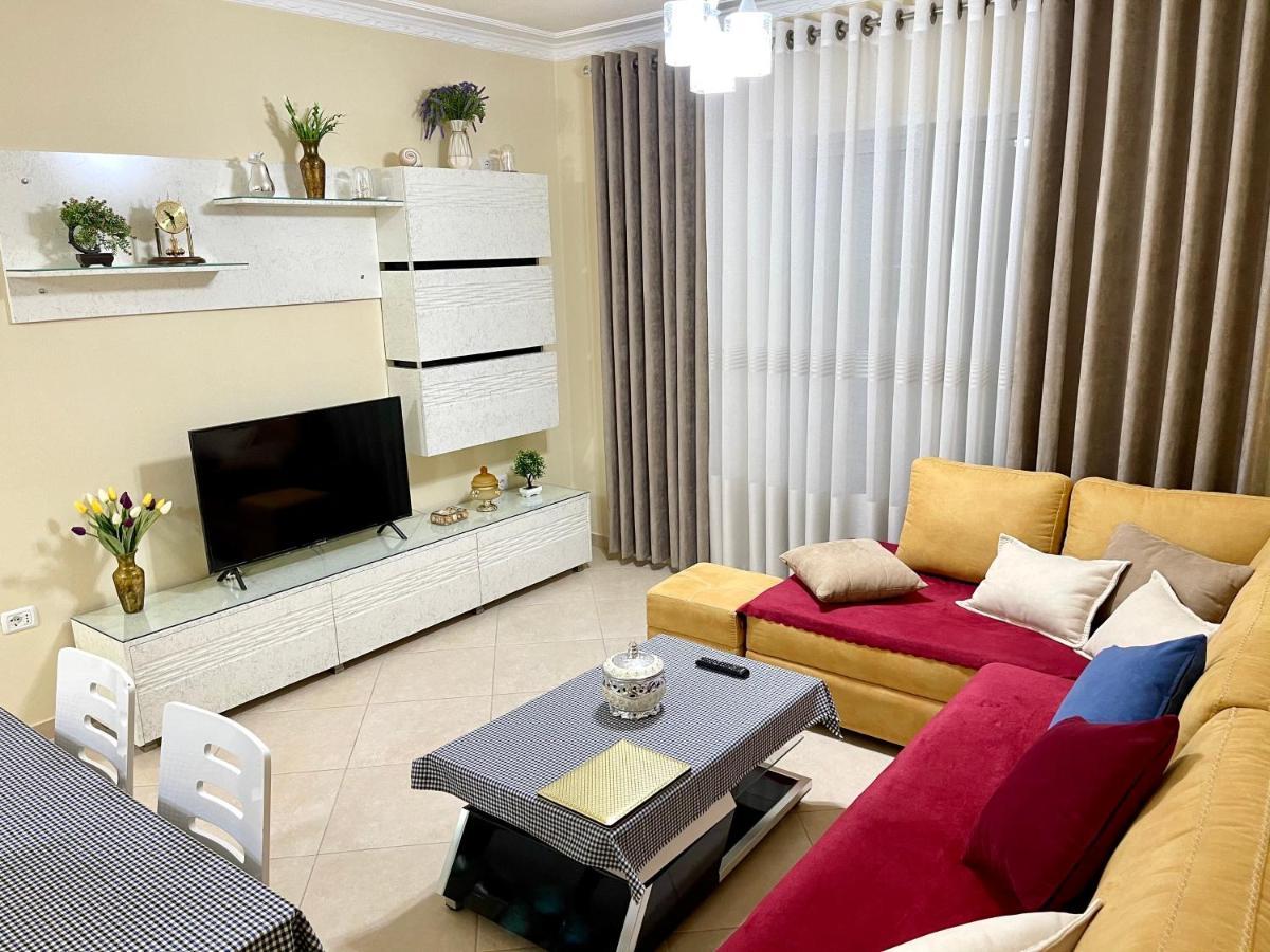 Queen Isabella Premium Hotel Vlore Exterior photo