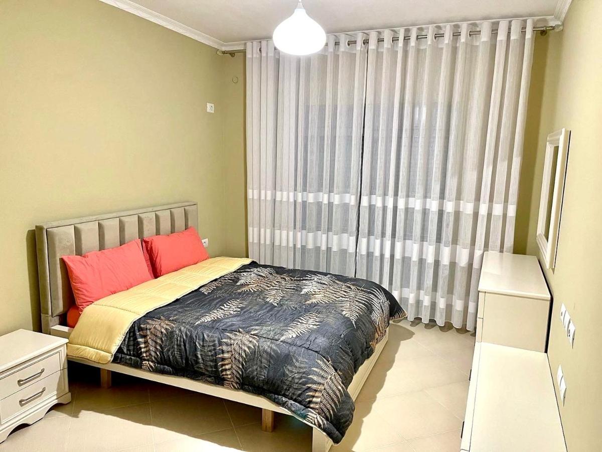Queen Isabella Premium Hotel Vlore Room photo
